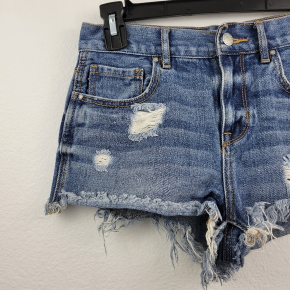 BULLHEAD Denim Co Blue Distressed High-Rise Short Size 25 - Picture 3 of 10